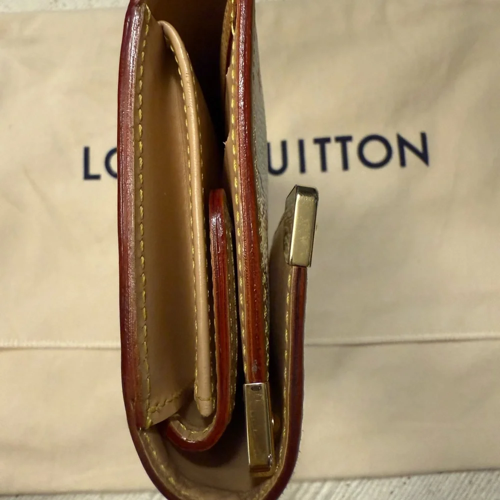 AUTHENTIC LOUIS VUITTON MULTICOLOR MONOGRAM INTERNATIONAL WALLET - Picture 10 of 16